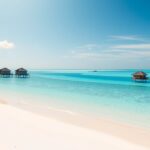 Maldív-szigetek vizi bungalói a tengerparton