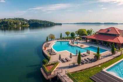 Wellness szálloda és medencék a Balatonnál, csodás kilátással