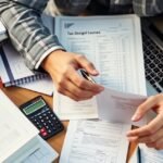 Adótanácsadó képzéshez kapcsolódó dokumentumok és számológép.